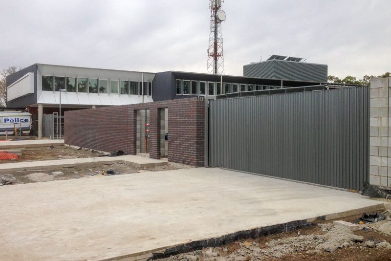 ground-track-sliding-gates-1