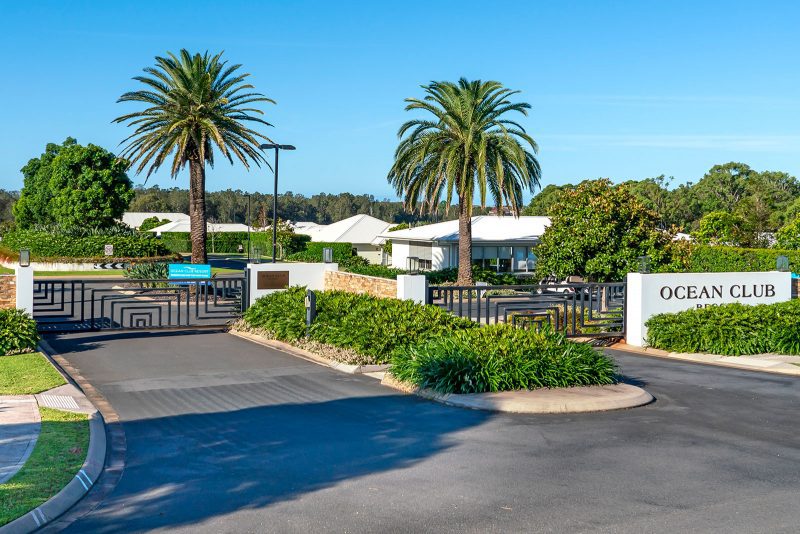 sliding-cantilevered-gates-1